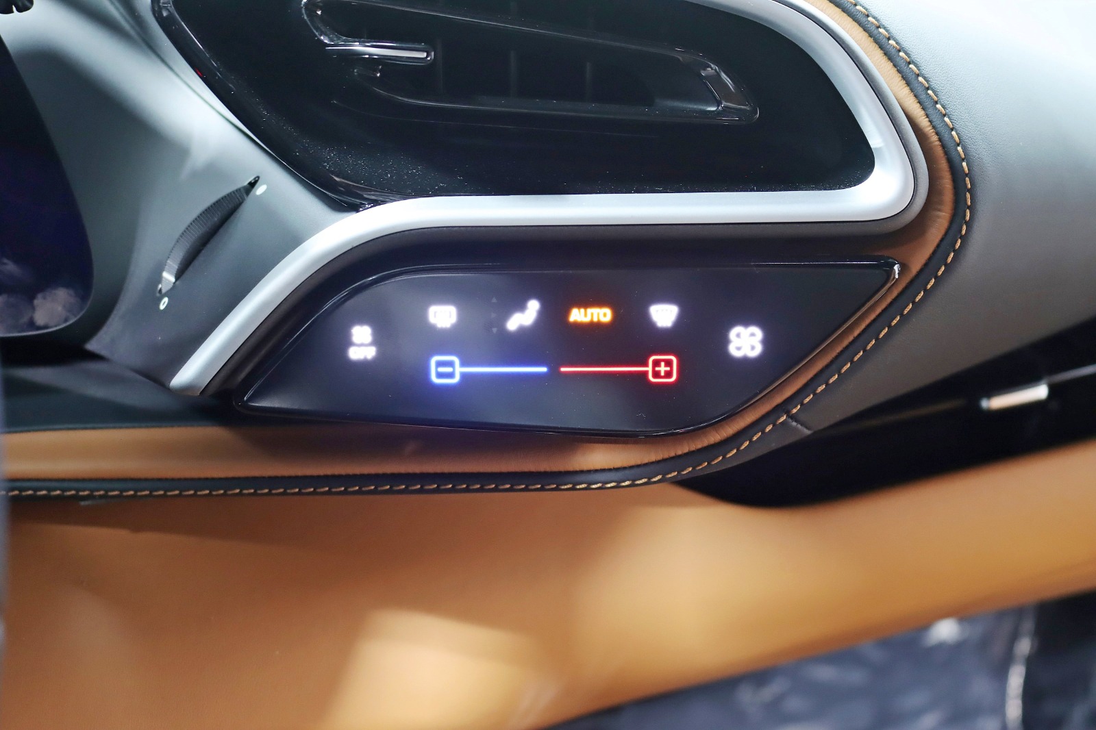 2024 FERRARI 296 - Image 31