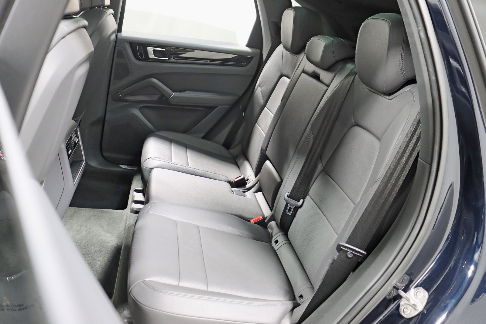 2021 PORSCHE CAYENNE - Image 27