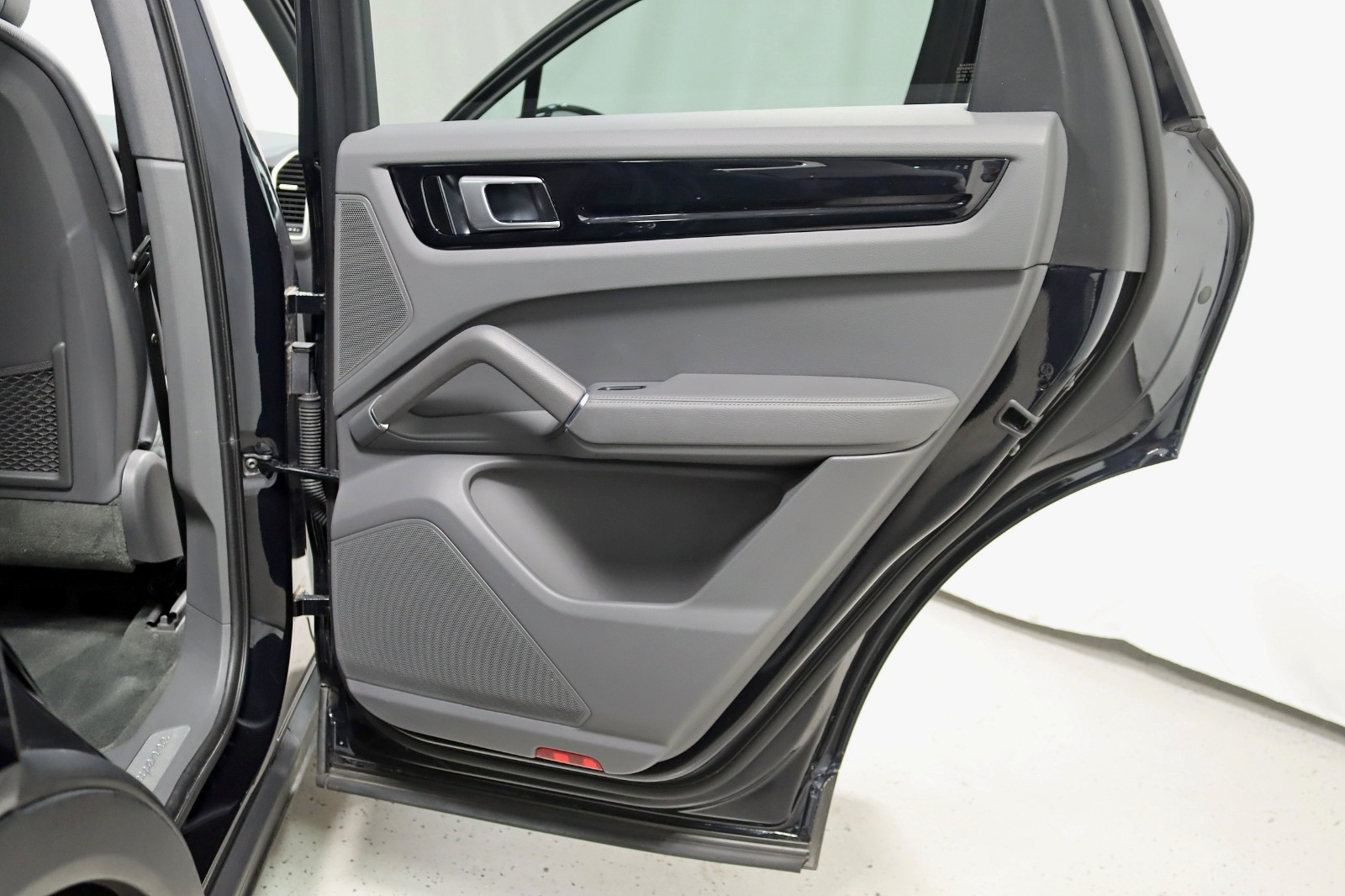 2021 PORSCHE CAYENNE - Image 34