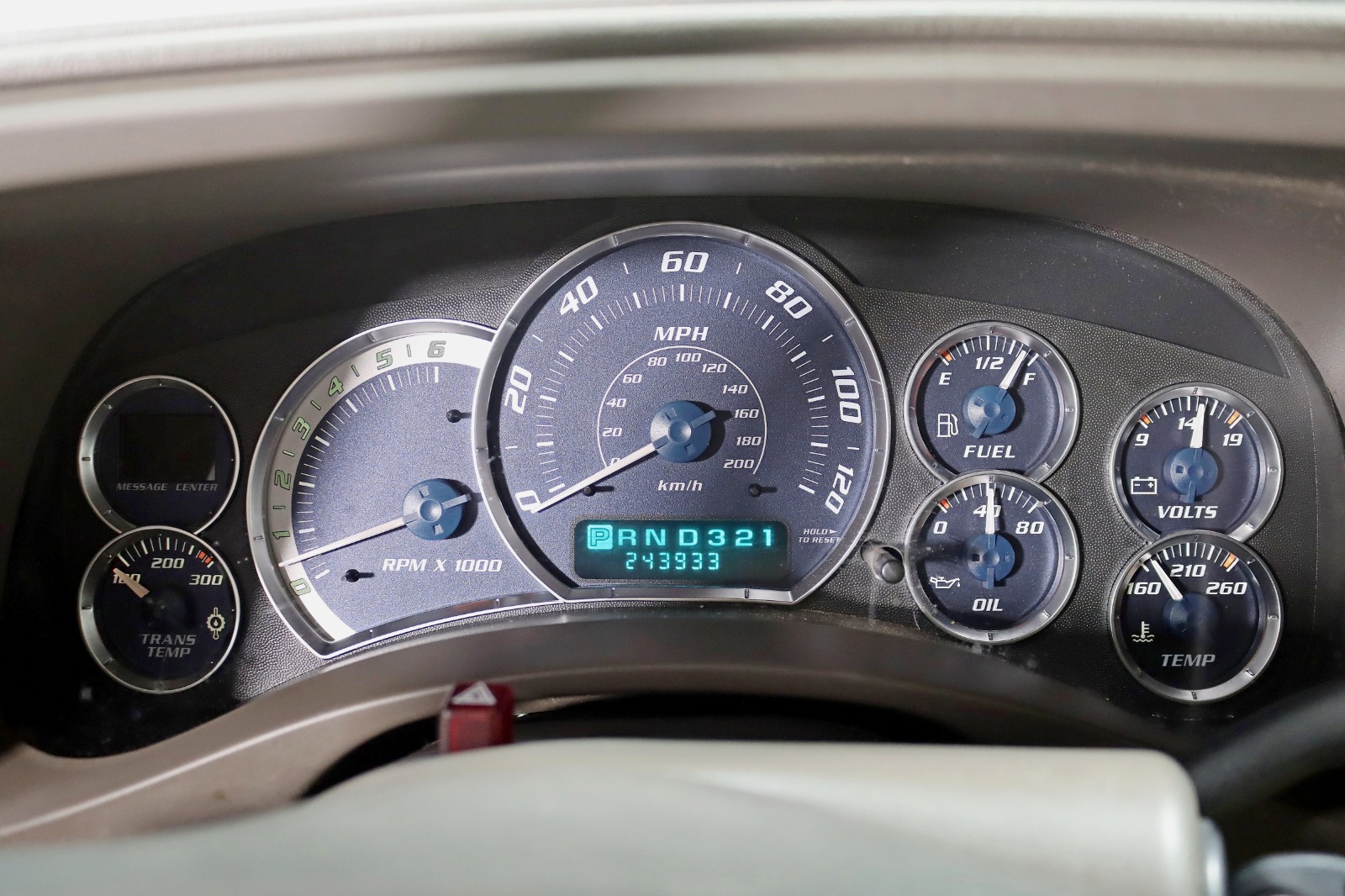 2002 Cadillac Escalade Luxury photo 16