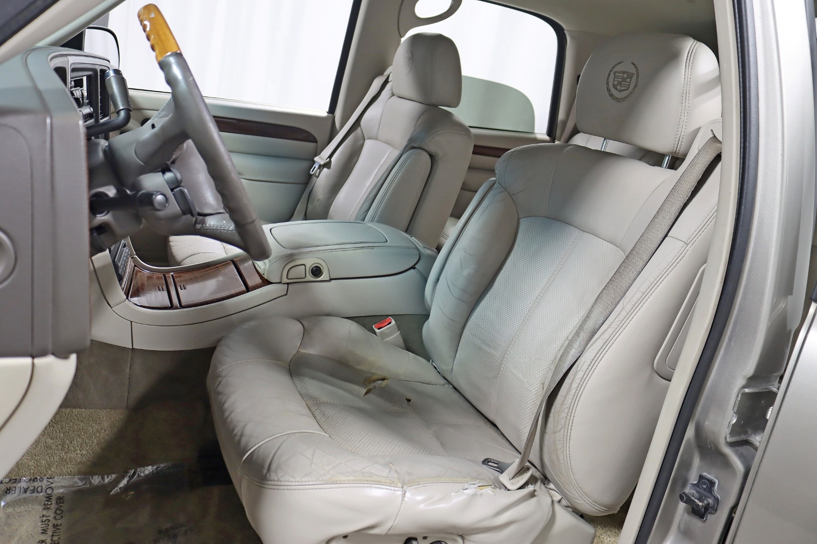 2002 Cadillac Escalade Luxury photo 20