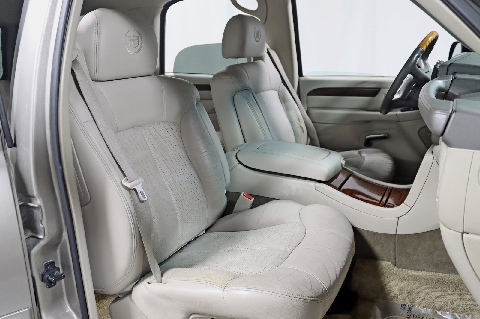 2002 Cadillac Escalade Luxury photo 21