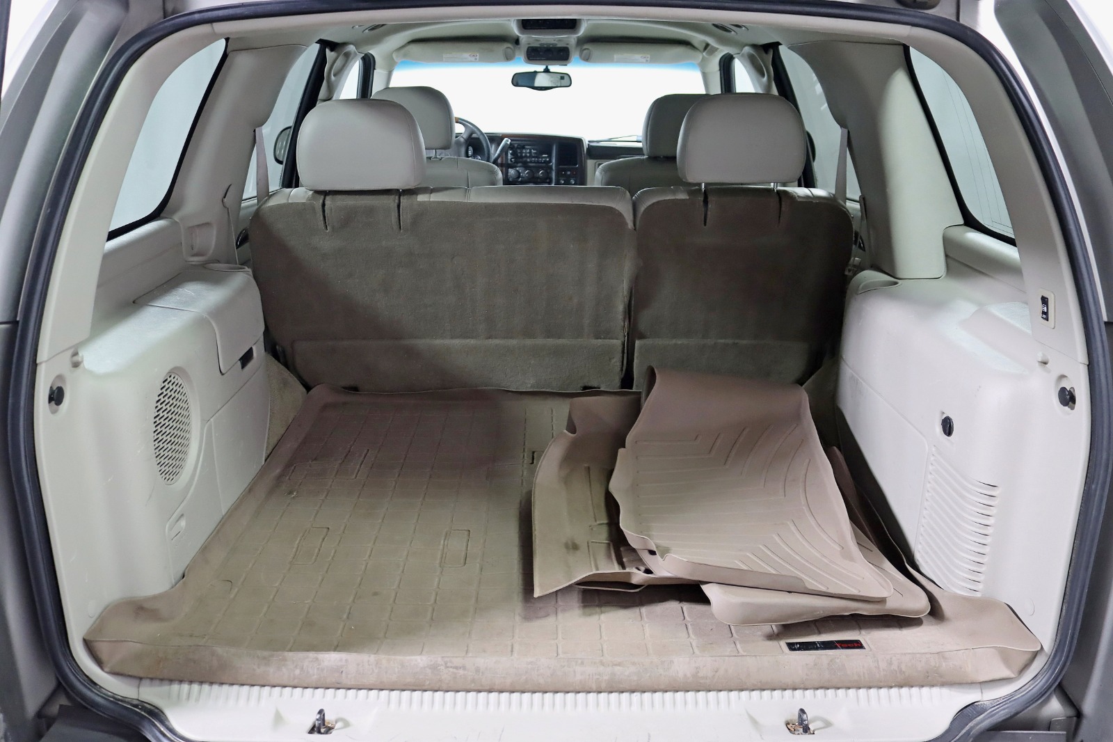 2002 Cadillac Escalade Luxury photo 27