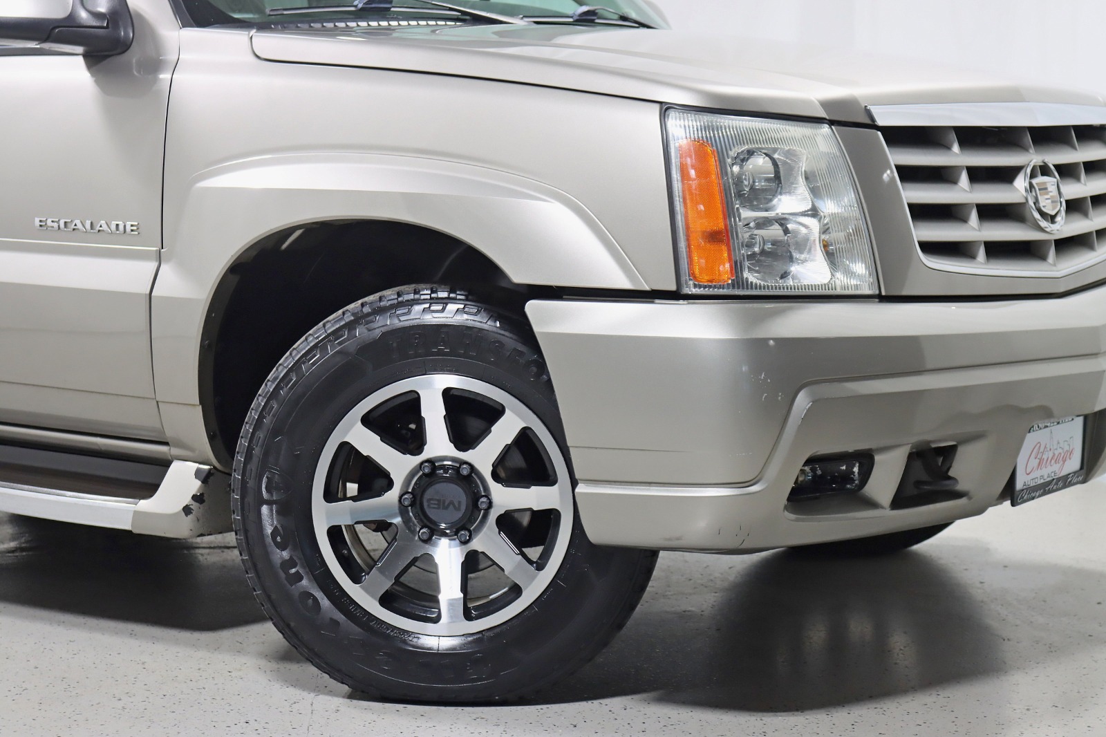 2002 Cadillac Escalade Luxury photo 4