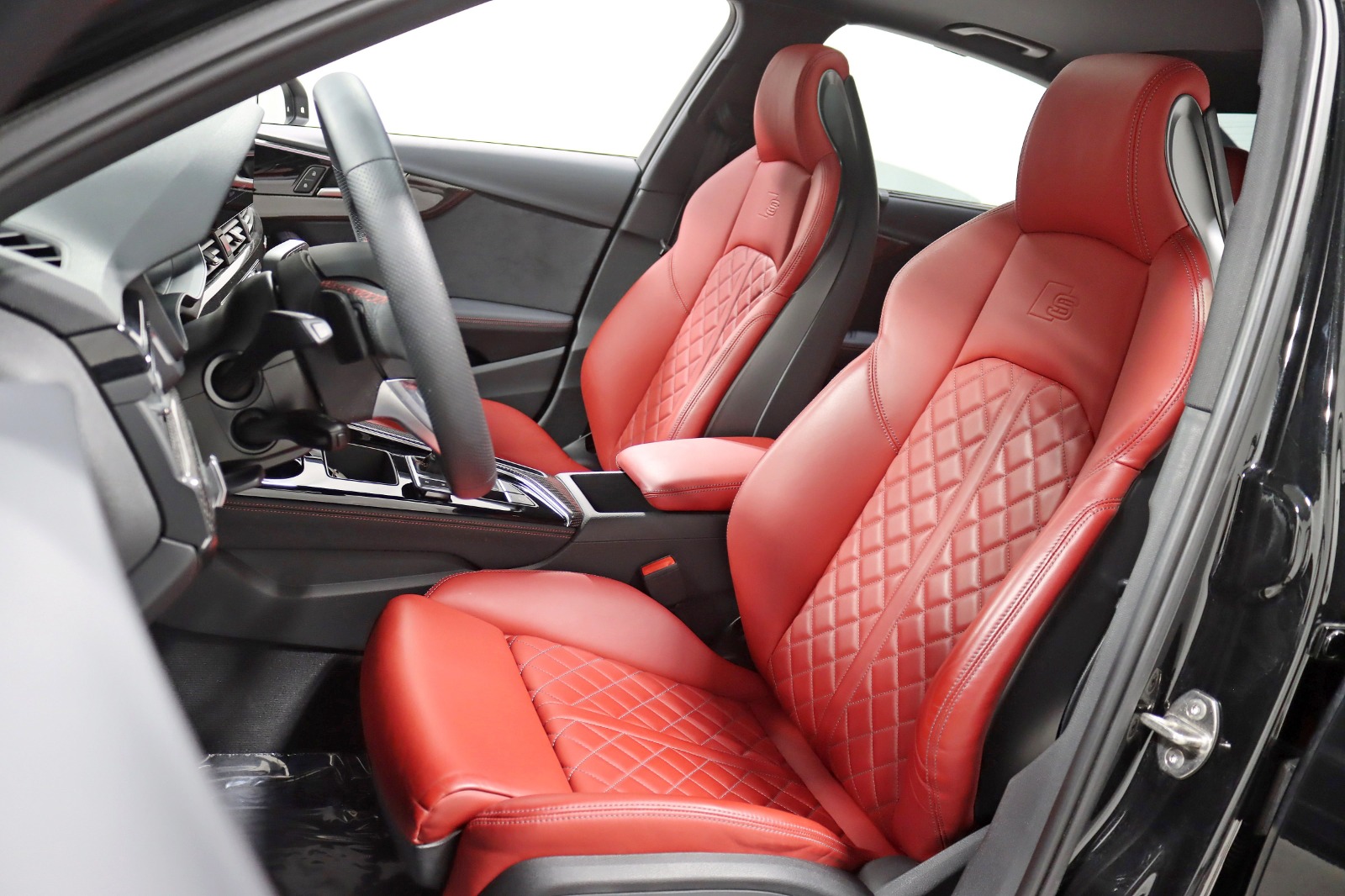 2023 AUDI S4 - Image 28