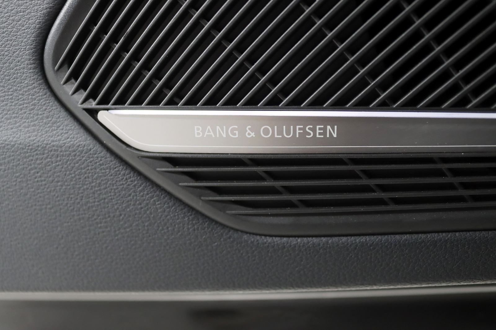 2023 AUDI S4 - Image 34