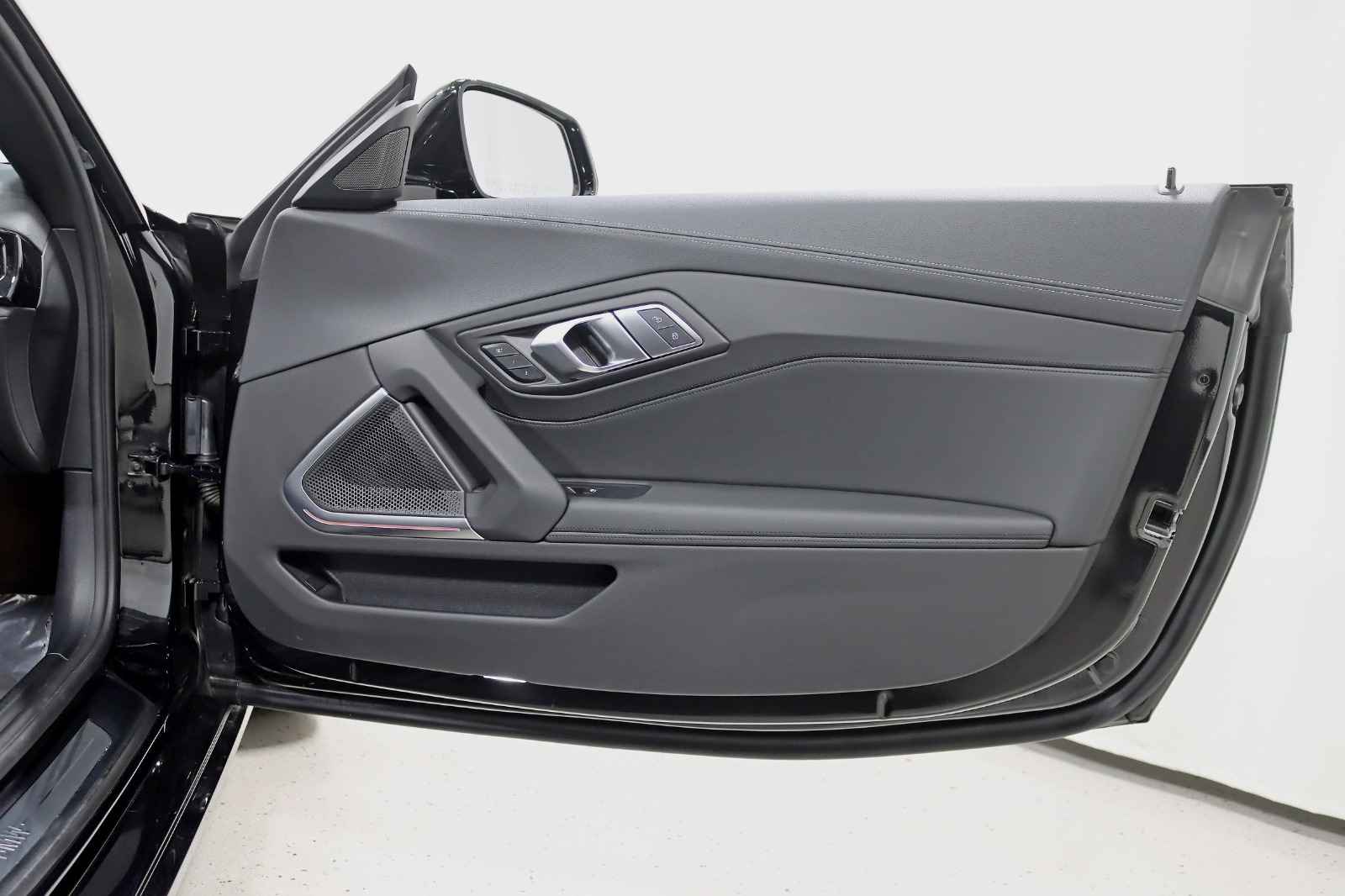 2022 BMW Z4 - Image 33